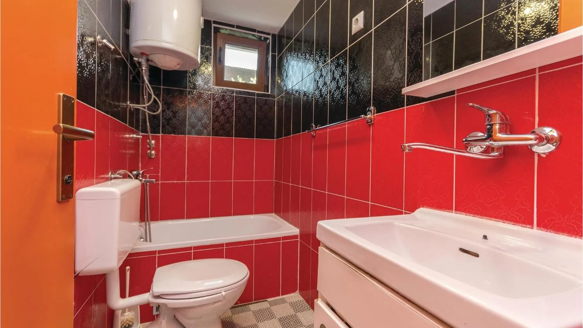 Holiday home Cozy Home In Pakostane With Kitchen