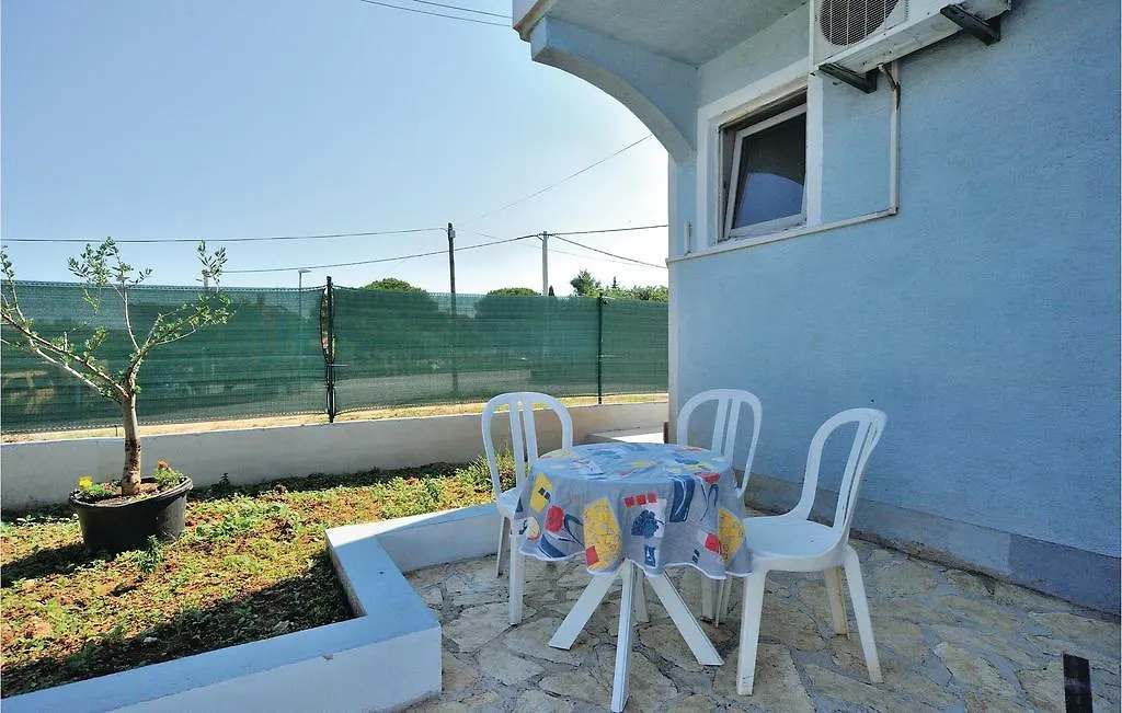 Holiday home Cozy Home In Pakostane With Kitchen