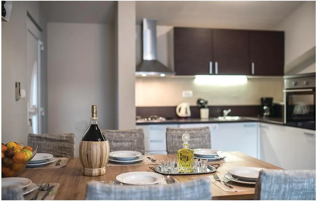 Cozy Home In Pakostane With Kitchen Croatia