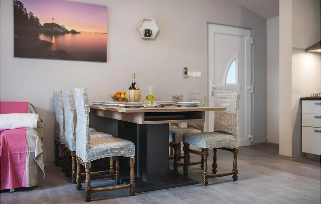 Holiday home Cozy Home In Pakostane With Kitchen Croatia